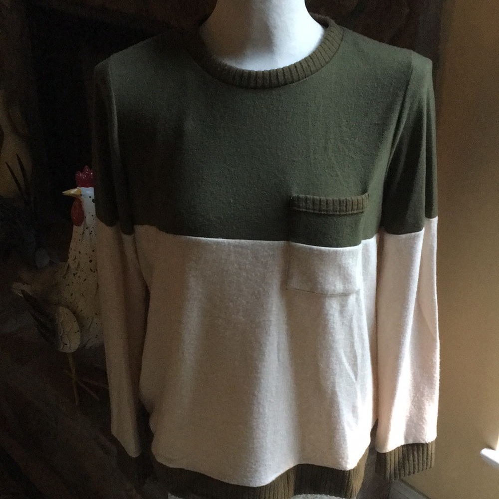 NWT! Lela Sky Lightweight Sweater